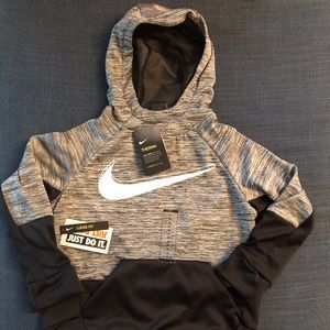Nike Therma Big Kids (Boys) Pullover